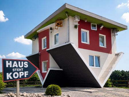 Haus Steht Kopf