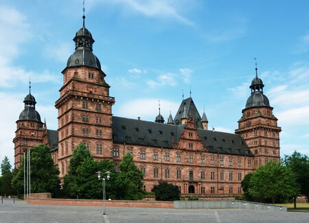 Schloss Johannisburg mit Schlossanlagen